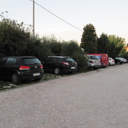 Hotel Country House La Radice Civitanova Marche Exterior photo